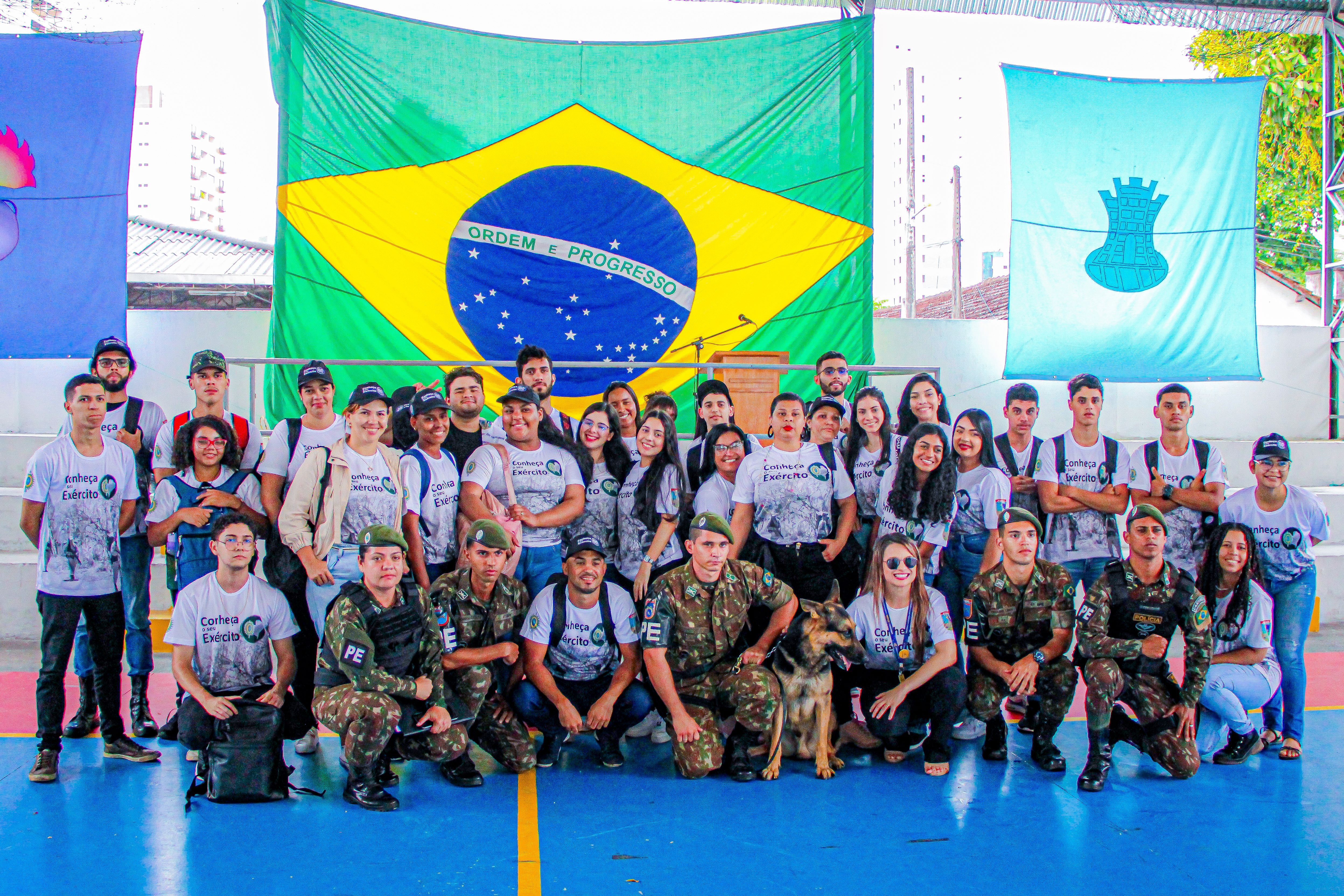 Exército Brasileiro inicia terceira edição do programa Conheça O Seu  Exército no Recife - Folha PE